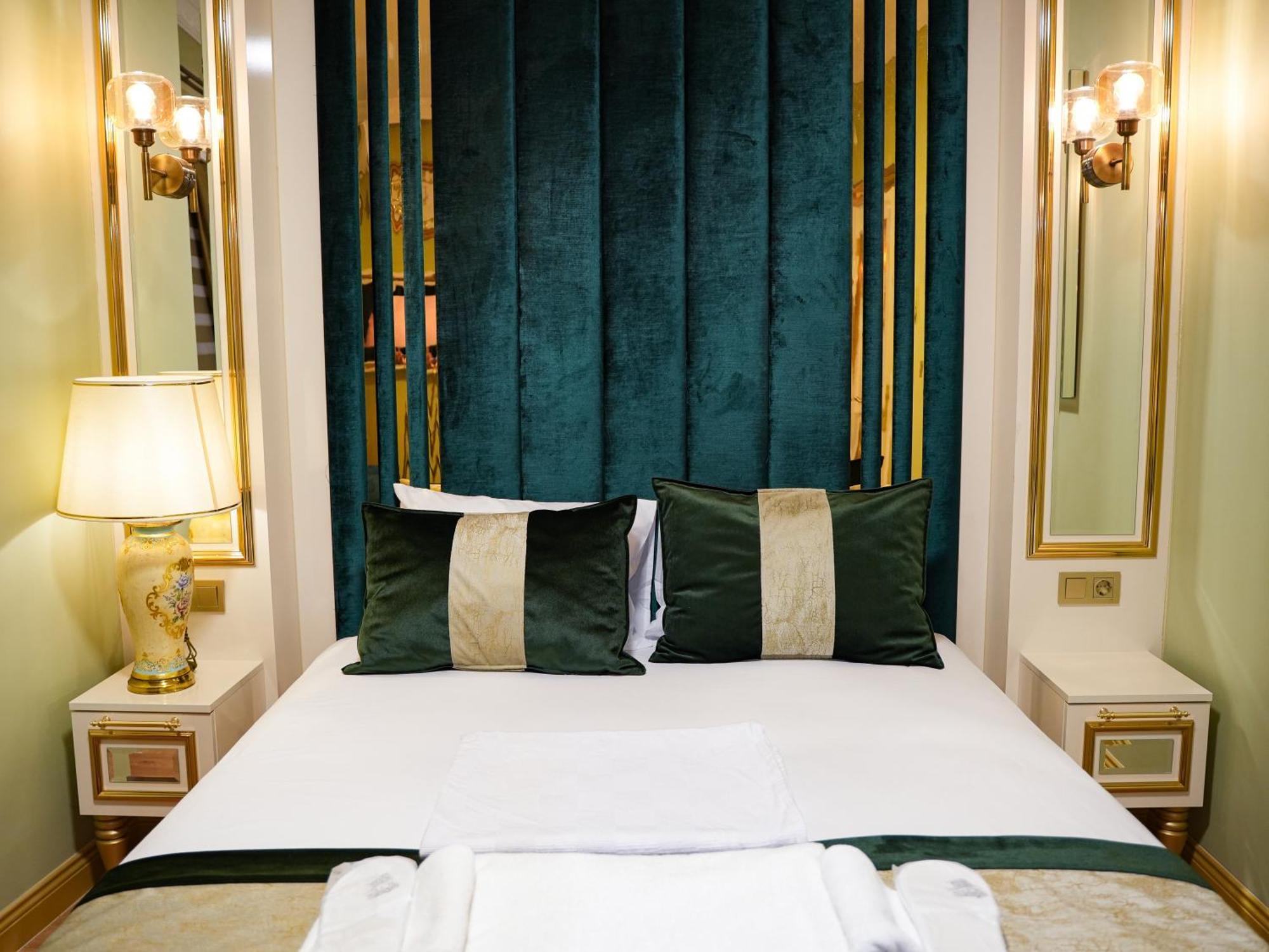 Whitemoon Hotel Suites Taksim Istambul Exterior foto